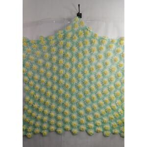 Vintage Hand Crocheted Yellow Green 3D Daisy Pattern Throw/Lap BlanketAfghan